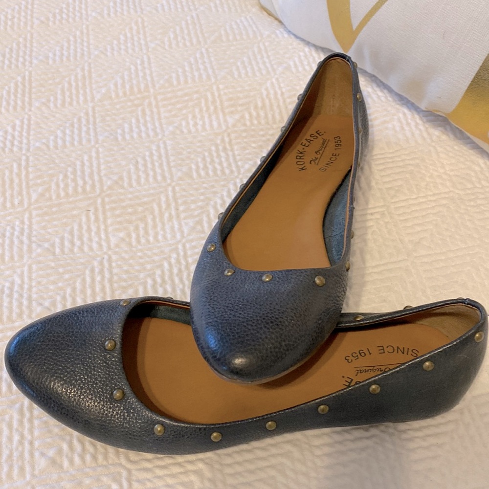 Kork-Ease navy blue studded flats